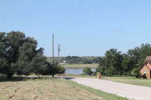 688 Comanche Lake Rd, Comanche, TX 76442 photo 4