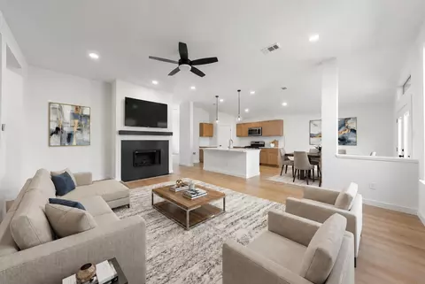 801 Sussex Dr, Mckinney, TX 75071