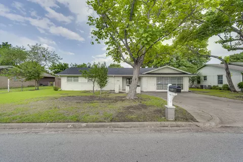 1425 Ridgecrest Dr, Midlothian, TX 76065