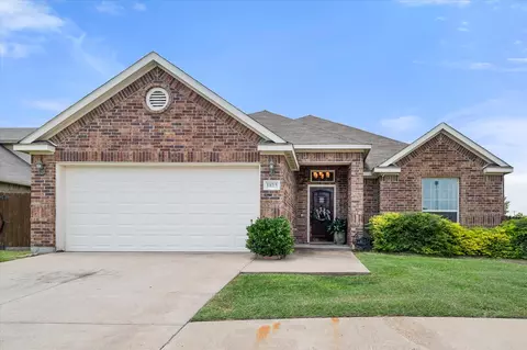 1815 Clearbrook Ln, Corsicana, TX 75110