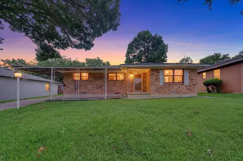 8730 Lapanto Ln, Dallas, TX 75227
