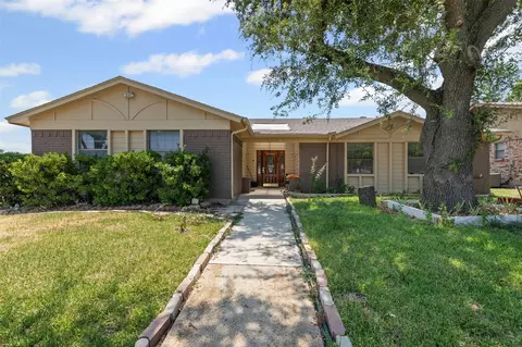 100 Countryside Dr, Arlington, TX 76014