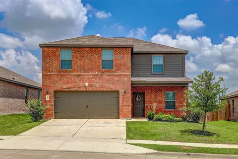 203 Drifter Dr, Newark, TX 76071