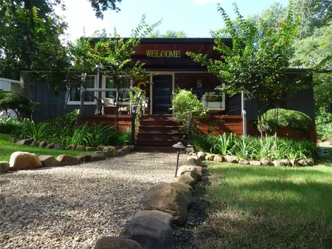 80 Louisiana Ave, Pottsboro, TX 75076