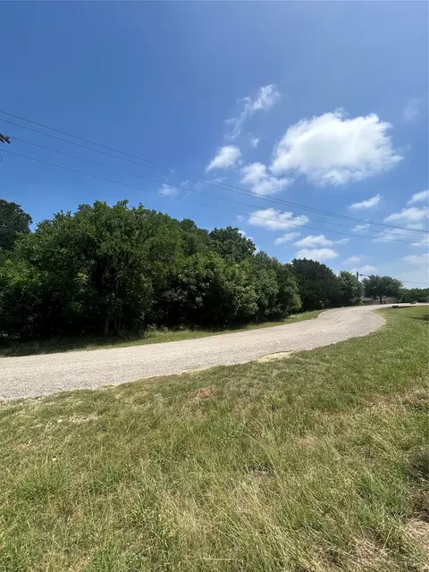 13010 Crestwood Dr, Whitney, TX 76692