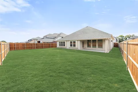 Exterior - 117 Saddlewood Trl, Commerce, TX 75428 photo 4 of 5
