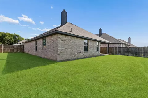 Exterior - 108 Maverick Ln, Pilot Point, TX 76258 photo 4 of 4