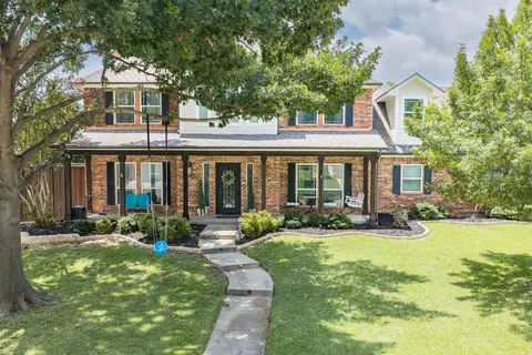 709 Bent Tree Ct, Hurst, TX 76054