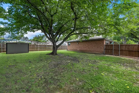 Exterior - 3824 Pine Ave, Waco, TX 76708 photo 5 of 7