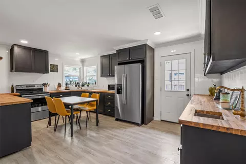 Kitchen - 3824 Pine Ave, Waco, TX 76708 photo 1 of 8