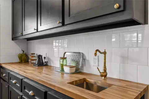Kitchen - 3824 Pine Ave, Waco, TX 76708 photo 4 of 8