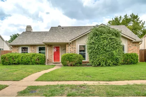 1322 Crestview Dr, Allen, TX 75002