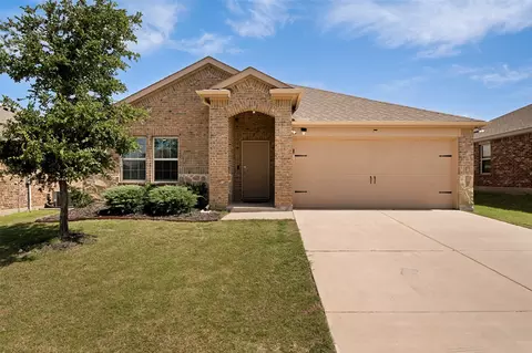 905 English Dr, Aubrey, TX 76227