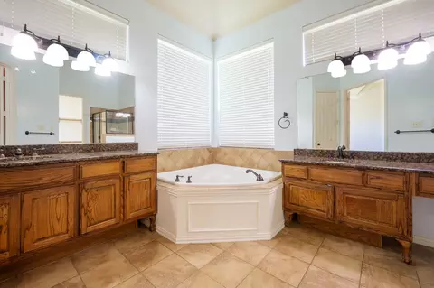Bath - 923 Wise St, Keller, TX 76248 photo 2 of 6