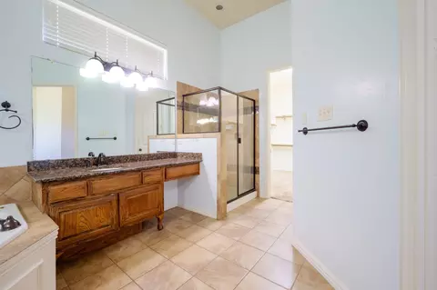 Bath - 923 Wise St, Keller, TX 76248 photo 3 of 6
