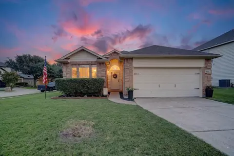9921 Henna Ln, Fort Worth, TX 76108