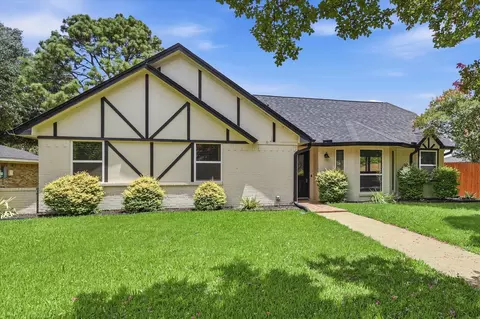 1513 Chisolm Trl, Lewisville, TX 75077