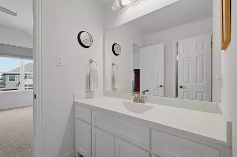 Bath - 809 Violet Way, Celina, TX 75009 photo 5 of 7
