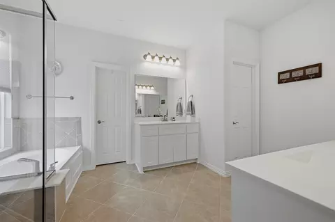 Bath - 809 Violet Way, Celina, TX 75009 photo 1 of 7