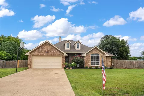 118 Janice Ln, Mabank, TX 75156