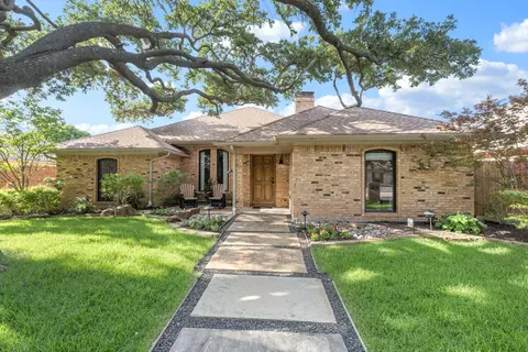 3913 Dome Dr, Addison, TX 75001