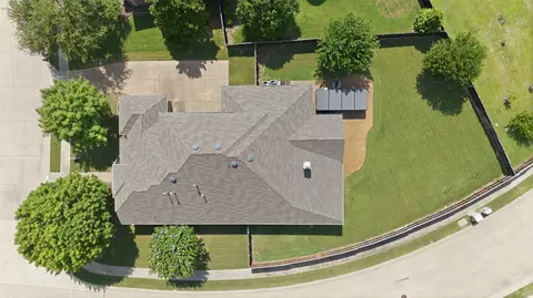 5700 Waterford Ln, Mckinney, TX 75071