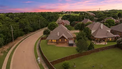 5700 Waterford Ln, Mckinney, TX 75071