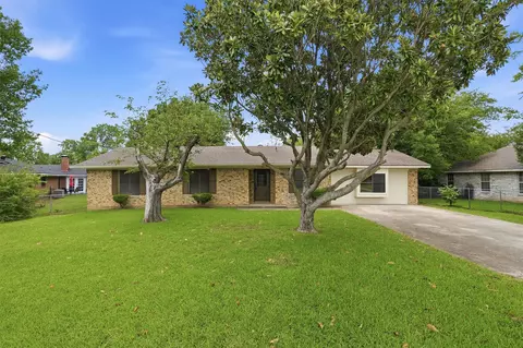 108 Loraine St, Pottsboro, TX 75076