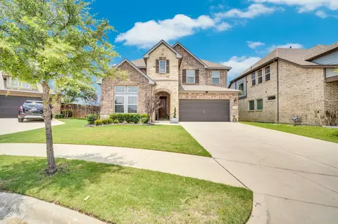 2403 High Bluff Dr, Mansfield, TX 76063