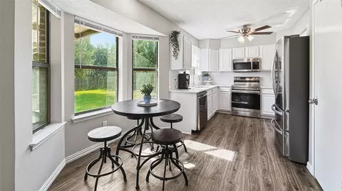 6700 Megan Ln, North Richland Hills, TX 76182