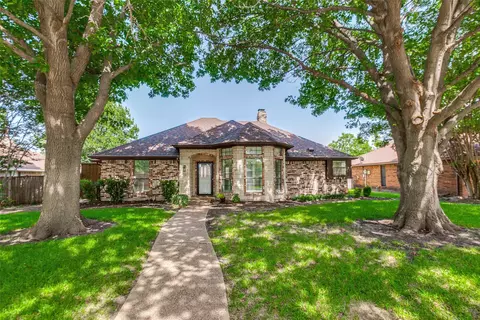 6204 Bronze Leaf Dr, Plano, TX 75023