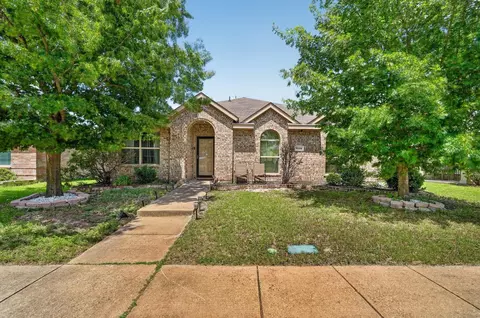 1731 Overlook Dr, Lancaster, TX 75146