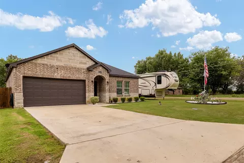 8112 Lakeshore Dr, Kemp, TX 75143