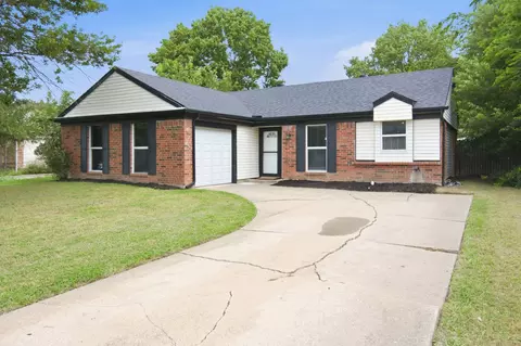 3909 Dogwood Ct, Fort Worth, TX 76137