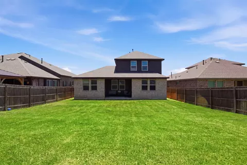 1136 Country Glen Dr, Godley, TX 76044