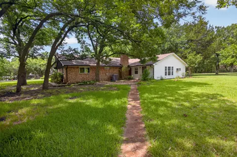 1007 Johnson Ln, Midlothian, TX 76065