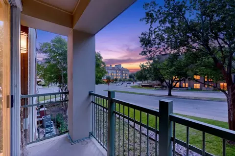 330 Las Colinas Blvd E #220, Irving, TX 75039