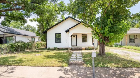 3416 Thannisch Ave, Fort Worth, TX 76105