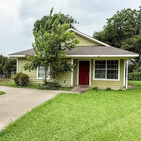 816 N Throckmorton St, Sherman, TX 75090