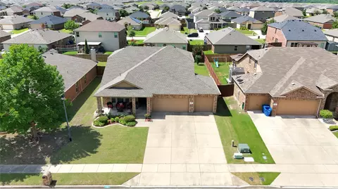 309 Magnolia Dr, Nevada, TX 75173
