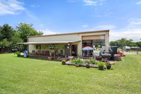 112 Love St, Fairfield, TX 75840