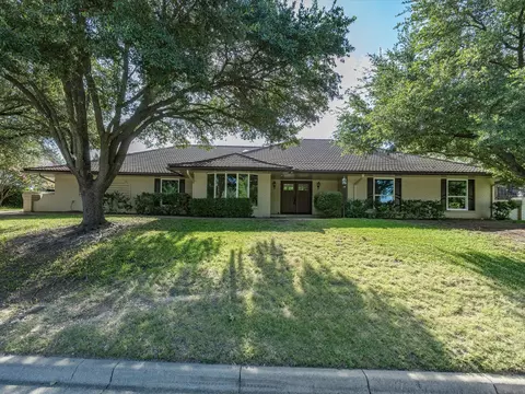 3717 Myrtle Springs Rd, Benbrook, TX 76116