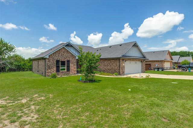 107 Indian Crk, Trenton, TX 75490