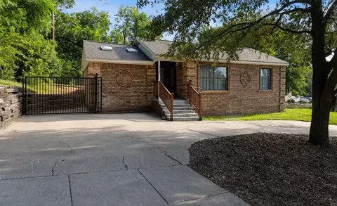 4708 Robinson St, Fort Worth, TX 76114