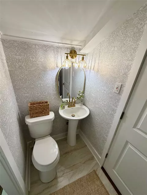 Bath - 514 Richardson St, Minden, LA 71055 photo 1 of 5