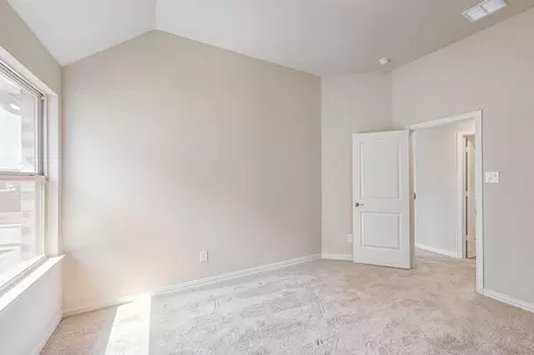 Bedroom - 422 Crestview Dr, Midlothian, TX 76065 photo 5 of 5