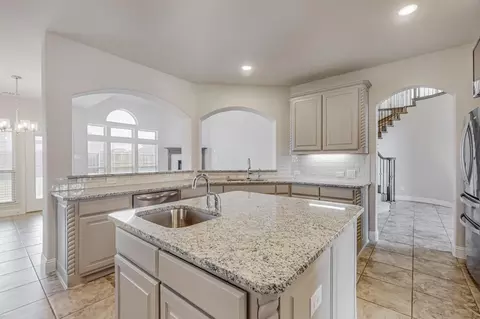 422 Crestview Dr, Midlothian, TX 76065
