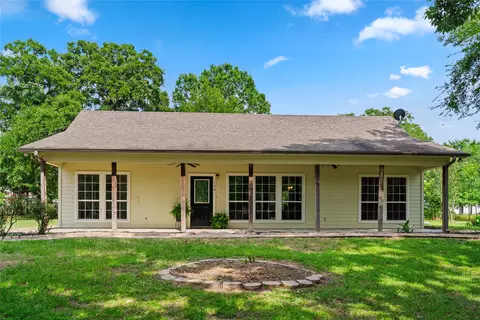 109 Rs County Road 3319, Emory, TX 75440