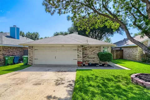 946 S Old Orchard Ln, Lewisville, TX 75067