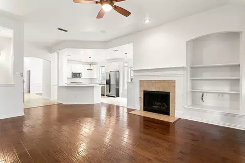 8516 Hudson St, North Richland Hills, TX 76180